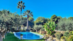 Catalunya Casas Superb Traditional Elegance walking distance to beach